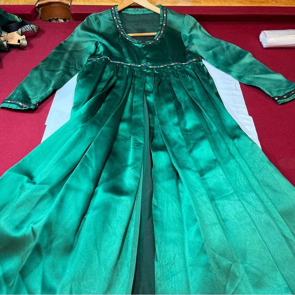 EMERALD GREEN Princess GOWN Long Satin Dress OPEN FRONT Flower Bavarian small S